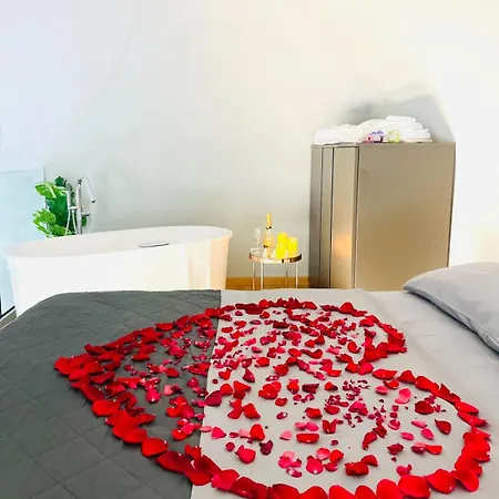 Jacuzzi Luxury In The Town Centre * 都灵