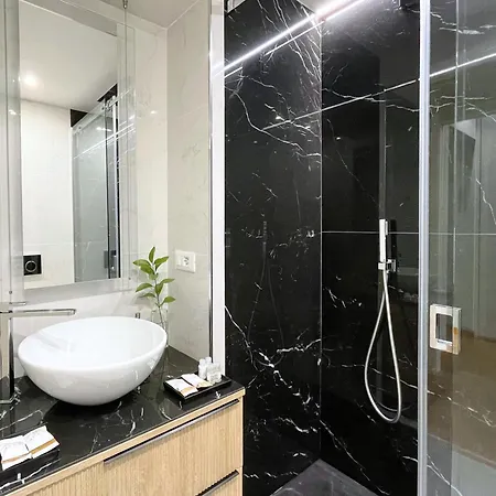 Jacuzzi Luxury In The Town Centre * Turin