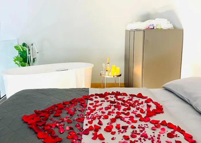 Jacuzzi Luxury In The Town Centre * Torino