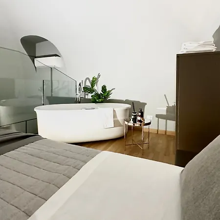 Apartamento Jacuzzi Luxury In The Town Centre Turín